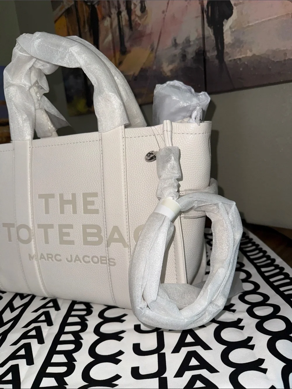 Marc Jacobs The Leather Medium Tote Bag